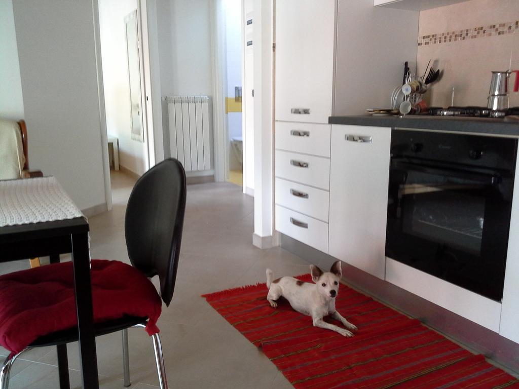 Casa Vacanze The Flea'S Home Fondi Δωμάτιο φωτογραφία